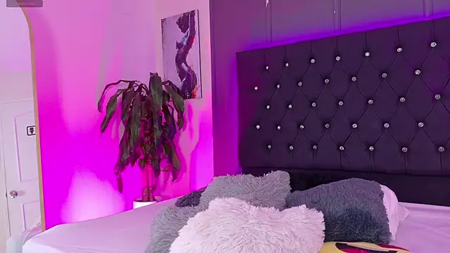 Scarlett Durand online show from October 7, 2:32 pm