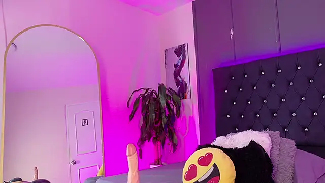 Scarlett Durand online show from October 4, 2:11 pm