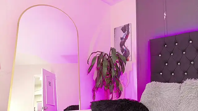 Scarlett Durand online show from October 3, 2:00 pm