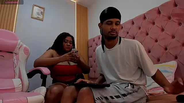 Dakota  Luxx00 online show from September 16, 3:36 am