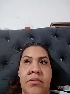 LaraStons online show from October 1, 6:35 pm