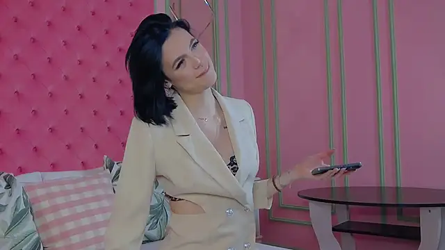 EmmaStarkk online show from October 9, 4:38 am