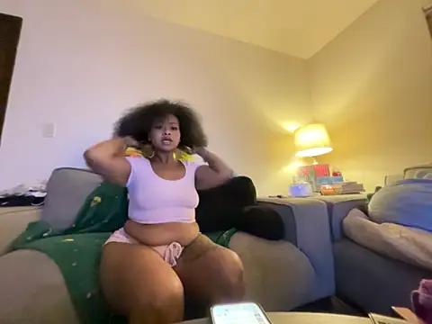 Snapshot of GoddessFatPuss chatting on October 30, 4:37 am GoddessFatPuss online show from October 30, 4:37 am