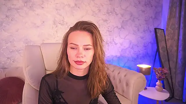 ShyySiren online show from November 12, 8:23 am