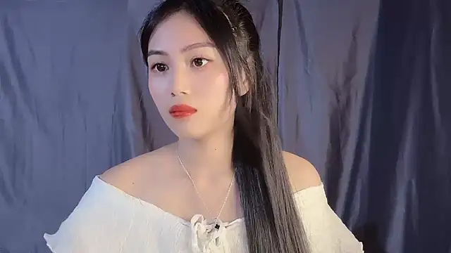 Lyly4757 online show from September 23, 2:37 pm