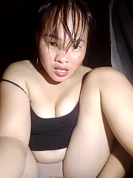 Snapshot of emilyzz chatting on October 15, 10:18 am emilyzz online show from October 15, 10:18 am