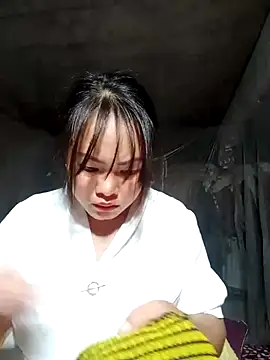 emilyzz online show from December 18, 6:40 am