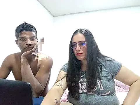 selena marcos couple online show from September 17, 3:04 am
