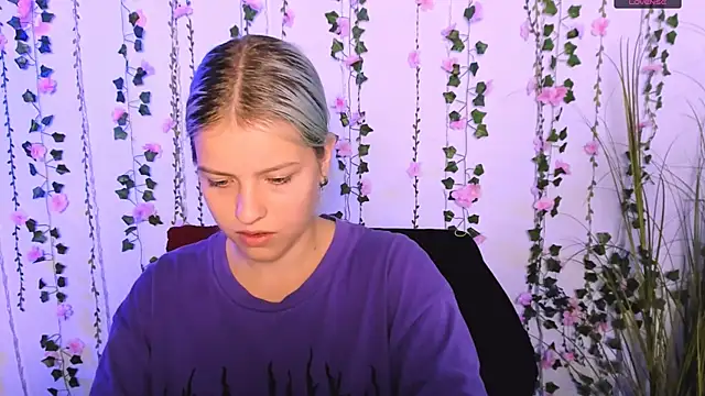 kaela spell  online show from September 18, 7:40 am