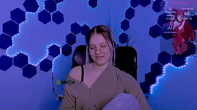 kaela spell  online show from March 25, 1:36 pm