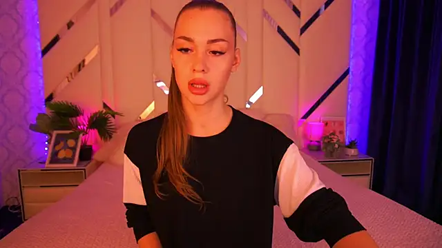 SweetAngellic online show from October 6, 12:33 pm