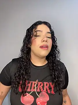 Snapshot of krisstenSantos chatting on October 17, 1:47 pm krisstenSantos online show from October 17, 1:47 pm