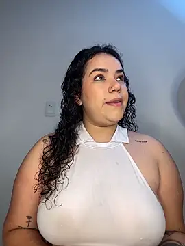 Snapshot of krisstenSantos chatting on October 27, 2:01 pm krisstenSantos online show from October 27, 2:01 pm