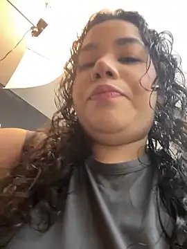 Snapshot of krisstenSantos chatting on October 18, 2:20 pm krisstenSantos online show from October 18, 2:20 pm