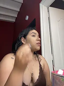 Snapshot of krisstenSantos chatting on October 13, 1:25 pm krisstenSantos online show from October 13, 1:25 pm