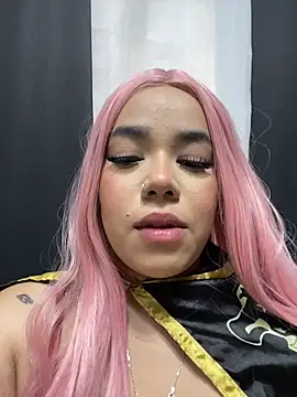 Snapshot of krisstenSantos chatting on October 31, 2:32 pm krisstenSantos online show from October 31, 2:32 pm