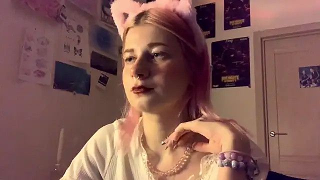 PinkVampire online show from October 8, 8:57 pm