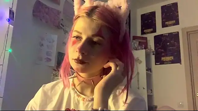 PinkVampire online show from September 22, 6:50 pm