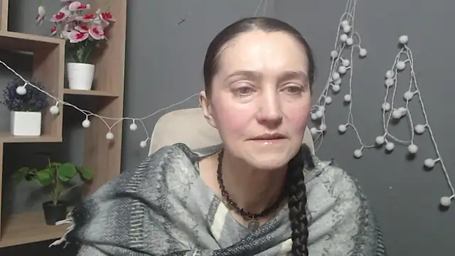 TayaFinch online show from February 5, 1:25 pm