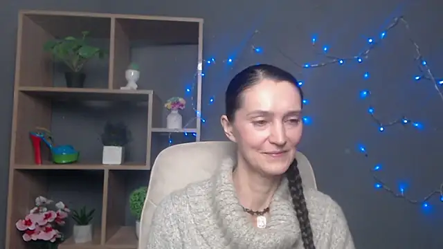 TayaFinch online show from November 5, 3:06 pm