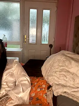 DIRTY PAISLEY X online show from October 15, 4:42 pm