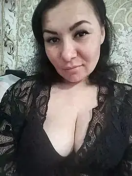 Mia24Blove online show from April 29, 9:23 am