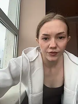 MilaMoone online show from March 5, 11:06 am