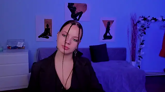 BetsyKiss online show from September 22, 5:06 am