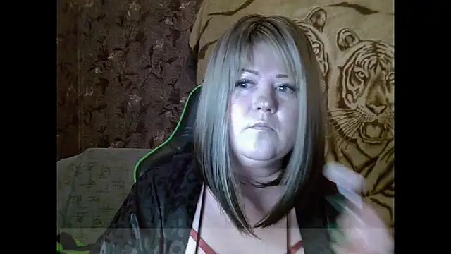 YuliiaSan online show from September 25, 9:01 pm