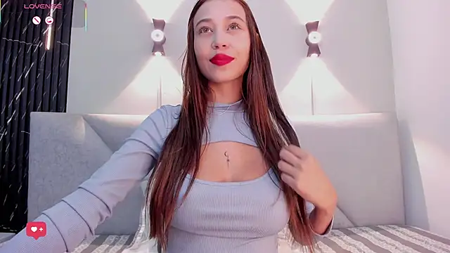 Naomi Rousse online show from November 4, 12:43 pm