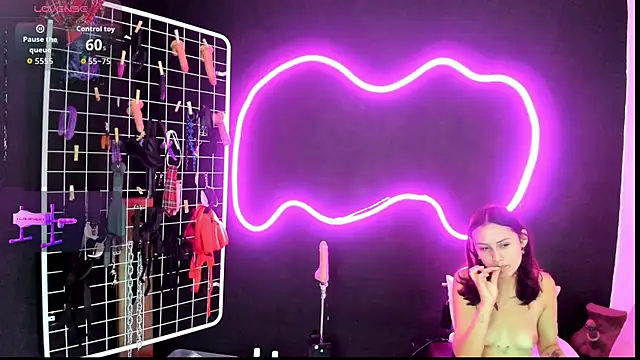 Snapshot of Mistress_Megan_BDSM chatting on October 27, 7:08 pm Mistress Megan BDSM online show from October 27, 7:08 pm