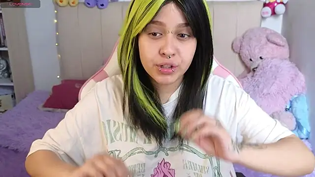 NekoWaifu online show from May 27, 3:09 pm