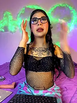 -Dannii- online show from October 23, 2:06 am