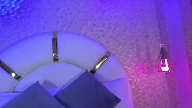 Snapshot of paulina_cano chatting on September 22, 7:12 pm paulina cano online show from September 22, 7:12 pm