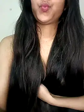 reetika6375 online show from December 5, 8:43 pm