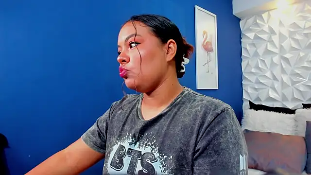 Snapshot of freya_cole_ chatting on September 25, 11:53 am freya cole online show from September 25, 11:53 am