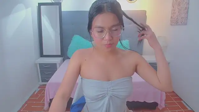chaneelstark online show from July 3, 5:13 am