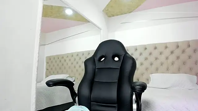 AriadnaRuiz online show from September 21, 8:18 pm