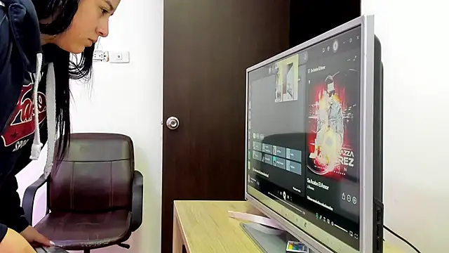 Amy Ferreira online show from October 11, 3:22 am