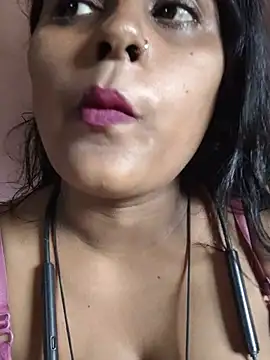 Jasmine Januja online show from July 19, 10:39 am