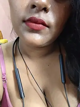 Jasmine Januja online show from July 6, 1:55 am
