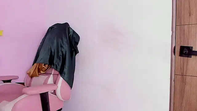 Yuni kim online show from November 4, 4:01 pm