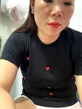 Baby-bigtits2025 online show from September 16, 5:15 am