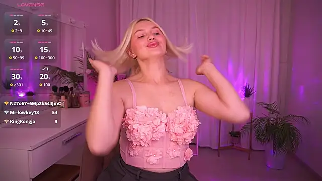 Snapshot of Amelia_Wells chatting on October 3, 6:40 am Amelia Wells online show from October 3, 6:40 am