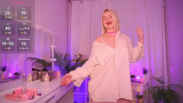 Snapshot of Amelia_Wells chatting on October 10, 5:23 am Amelia Wells online show from October 10, 5:23 am