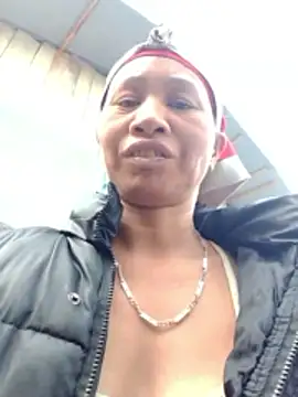 donna-bae online show from January 17, 9:50 am