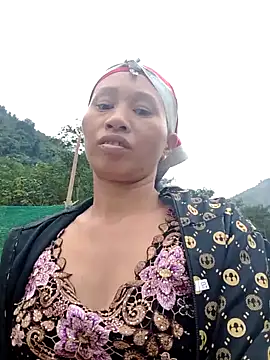 donna-bae online show from November 4, 9:25 am