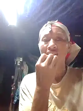 Snapshot of donna-bae chatting on October 22, 1:16 pm donna-bae online show from October 22, 1:16 pm