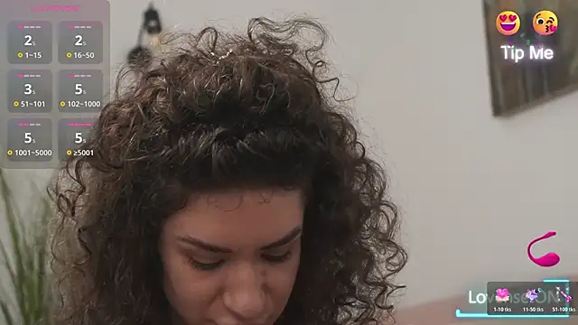 adisson fox online show from December 2, 7:10 am