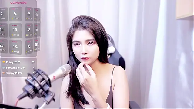 Snapshot of eos-chan chatting on September 22, 3:43 pm eos-chan online show from September 22, 3:43 pm